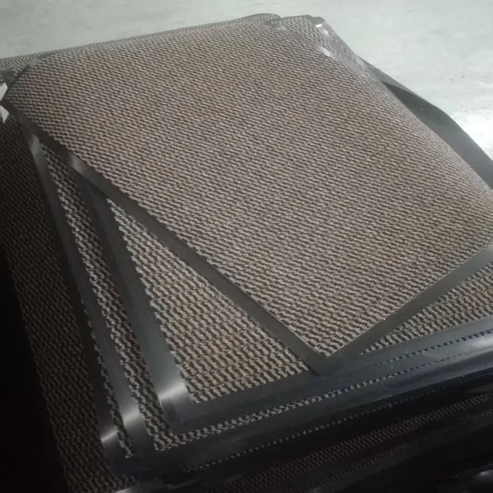 Cut-Pile Polypropylene Carpet Roll With TPR Backing